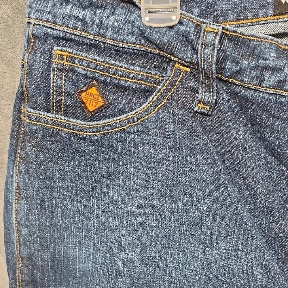 Wrangler Women's Flame Resistant  Blue Straight Leg Jeans sz 32